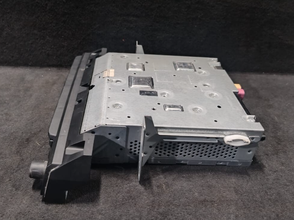 BMW E70 E71  MID STERIO RECIVER MULTIMEDIA SYSTEM CONTROLLER HEAD UNIT -9263945