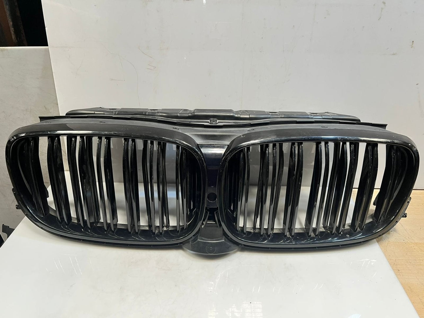 2019-2022 BMW 330i 3 5 7 Series G20 G30 G11 G12 Air Shutter Grille 187156 OEM