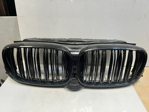 2019-2022 BMW 330i 3 5 7 Series G20 G30 G11 G12 Air Shutter Grille 187156 OEM