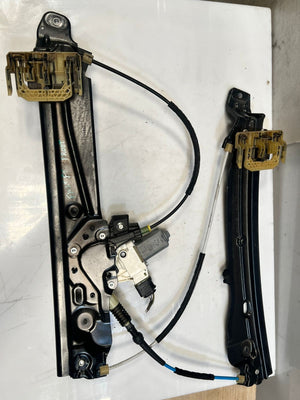 2010-2016 BMW 528i 5 Series F10 F11 Window Regulator Front Left 7182111 OEM