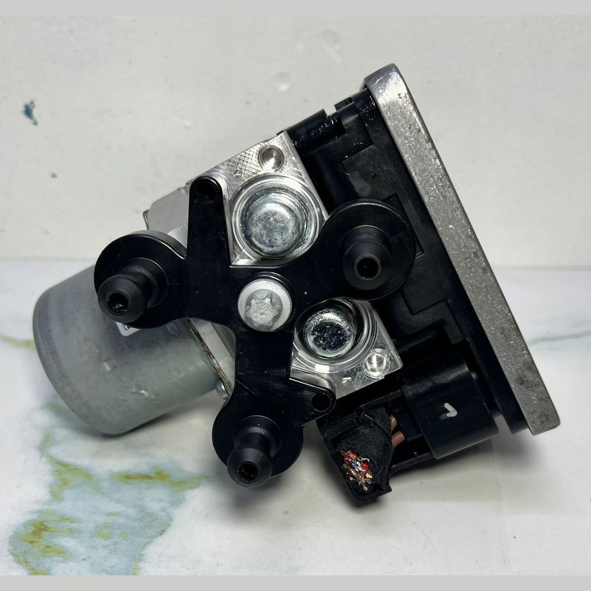 17-22 Mercedes W167 GLE350 GLS ABS Anti Lock Brake Pump Module A167 9000118 OEM