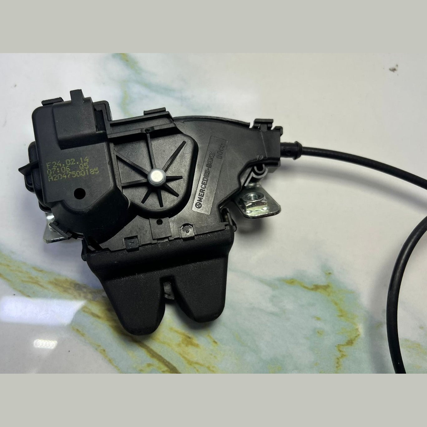 2008-2016 Mercedes-Benz E350 Trunk Lid Latch Lock Actuator A2047500185 C-Class W