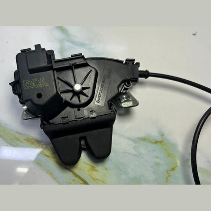 2008-2016 Mercedes-Benz E350 Trunk Lid Latch Lock Actuator A2047500185 C-Class W