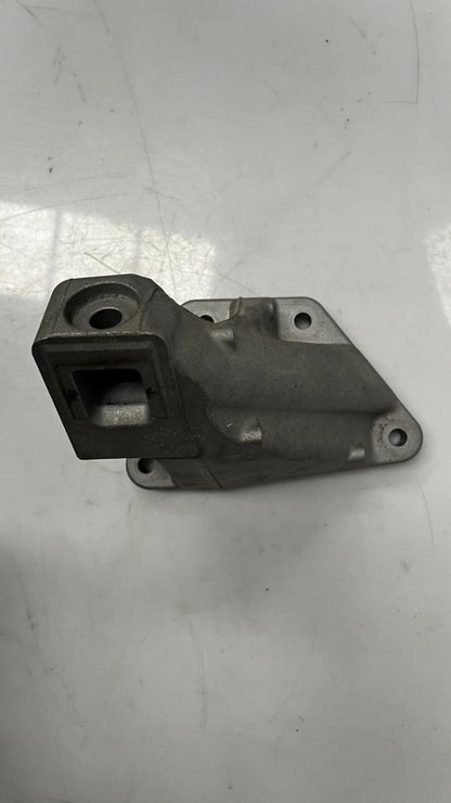 2012-2018 BMW M6 F13 S63 V8 Engine Mount Bracket 2211228411201 