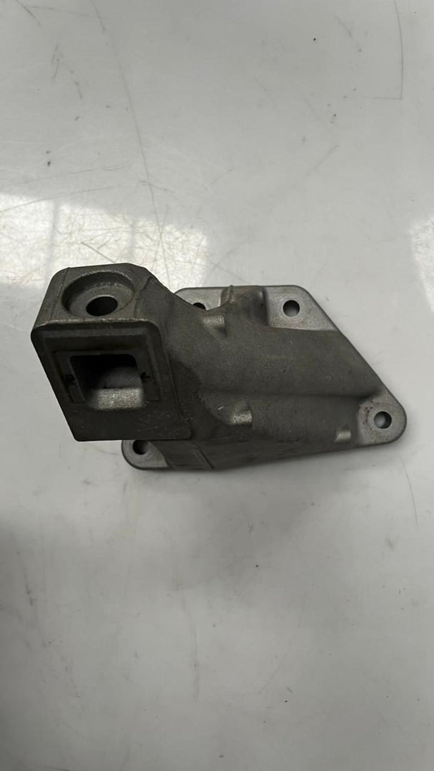 2012-2018 BMW M6 F13 S63 V8 Engine Mount Bracket 2211228411201 