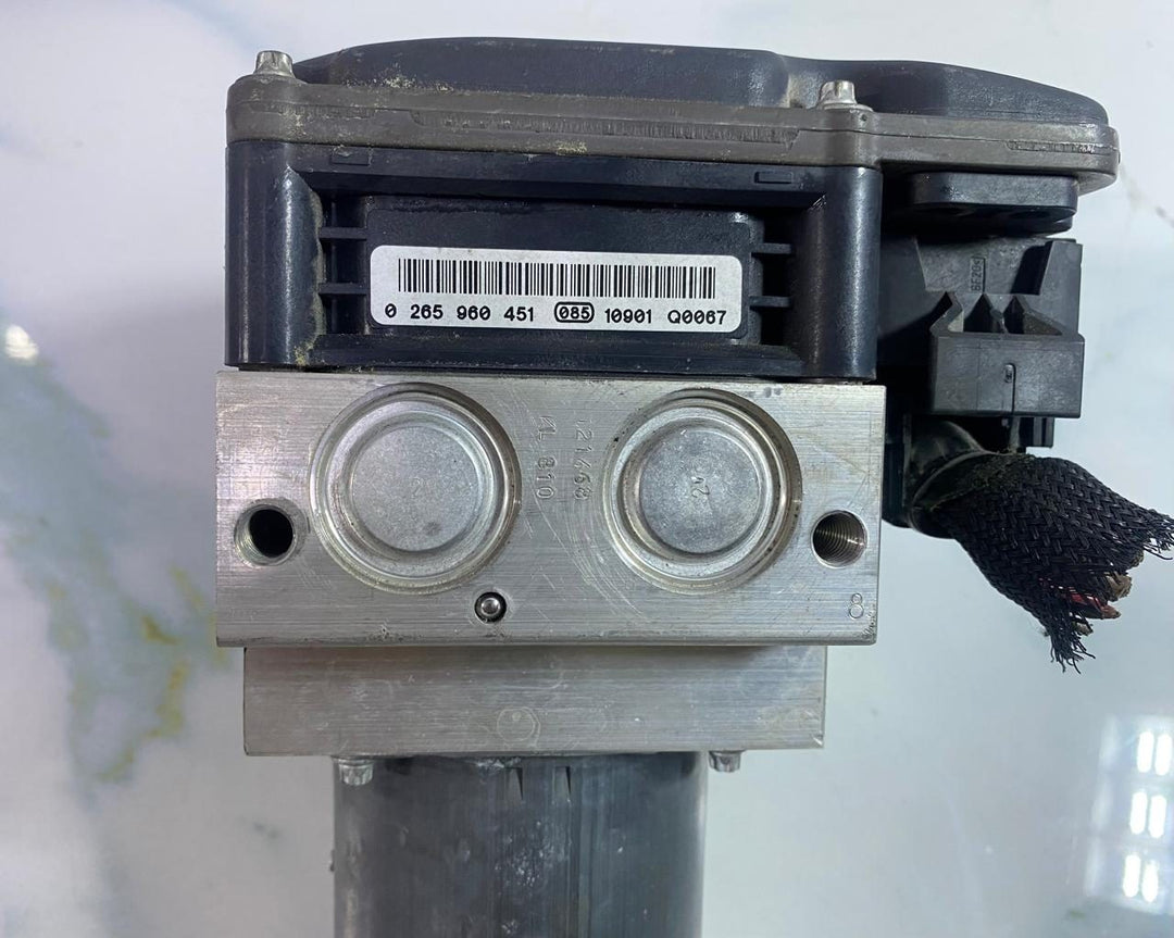 BMW Abs Pump 6850068 BMW 5 Series F07 GT Gran Turismo and BMW 7 Series F01 F02