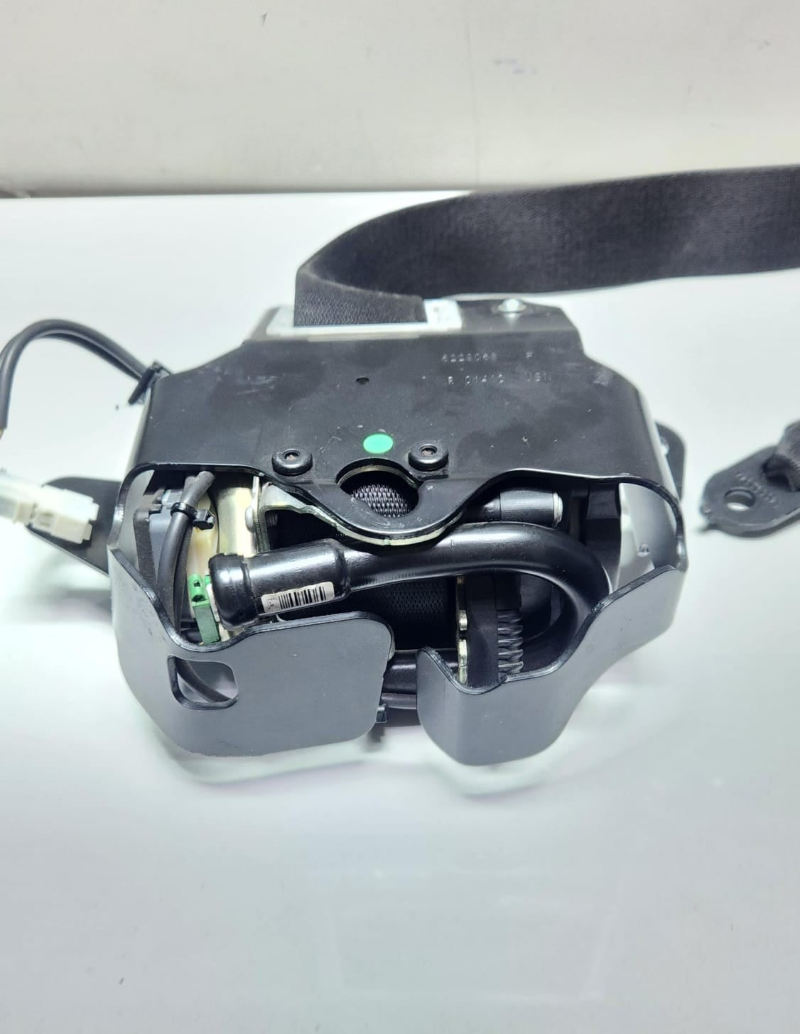 2014-2018 BMW 640i Front Passenger Seat Belt 6286355 F06 F12 F13 OEM