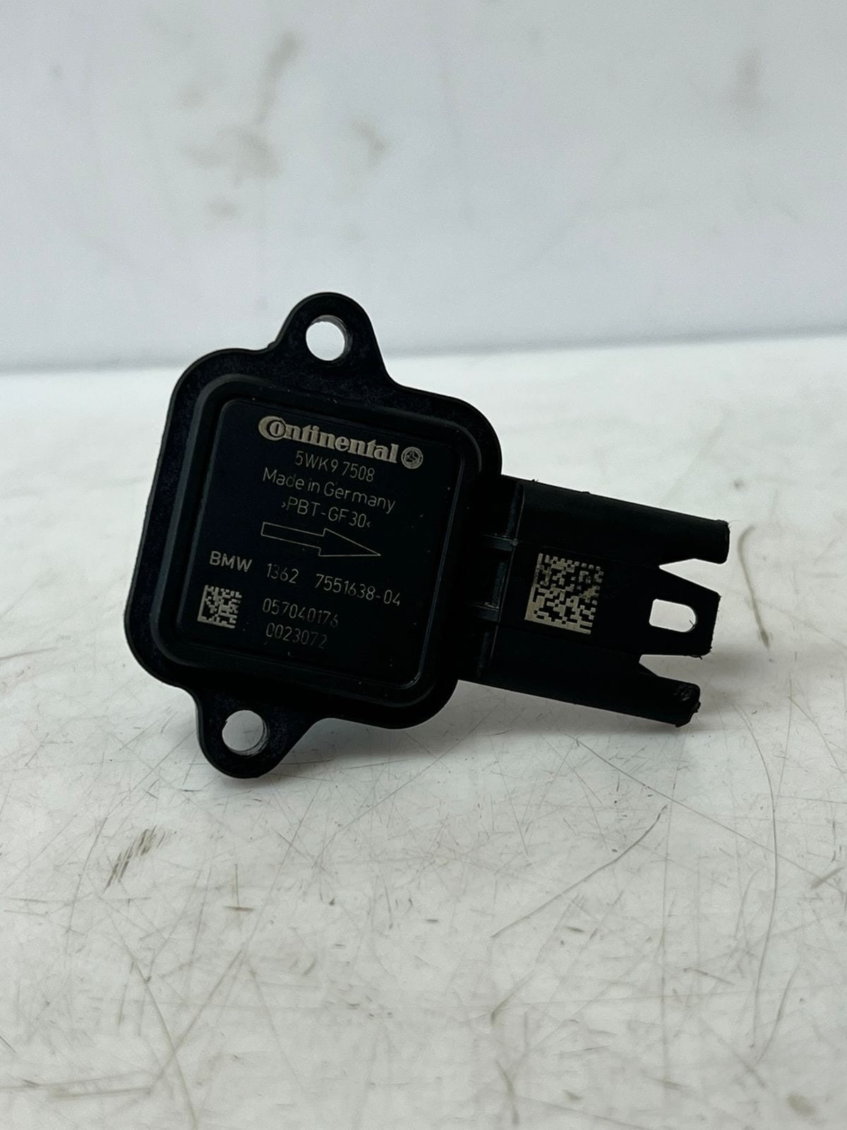2008-2013 BMW 128i X1 X3 X5 Z4 E60 E61 E70 E90 E92 Mass Air Flow Sensor 7551638 