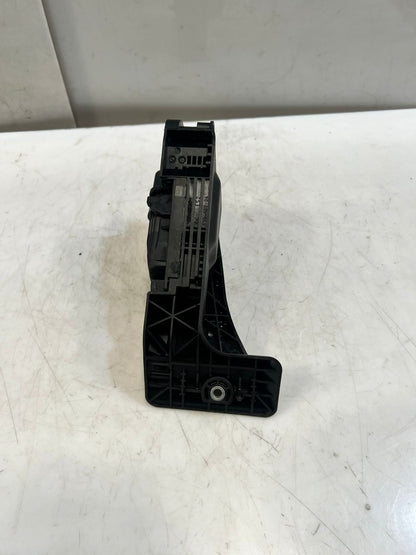2019 BMW X7 5 Series G30 G07 Accelerator Throttle Pedal Module 6871053 OEM