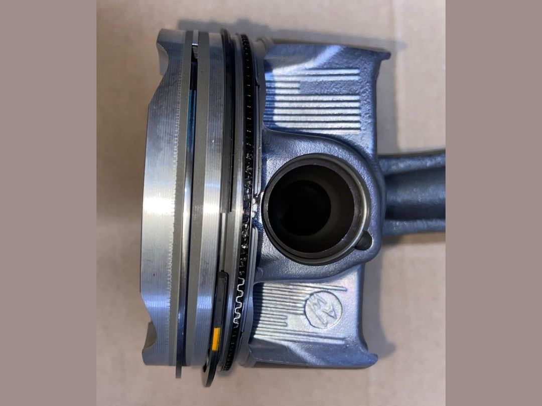 OEM BMW PETROL ENGINE B48B20A CRANKSHAFT AND PISTON SET 5A24670 8671502 25 km
