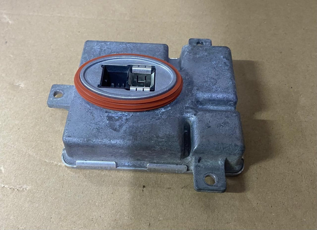 OEM BMW F02 HID Ballast Control Unit Module Left Right 7250624