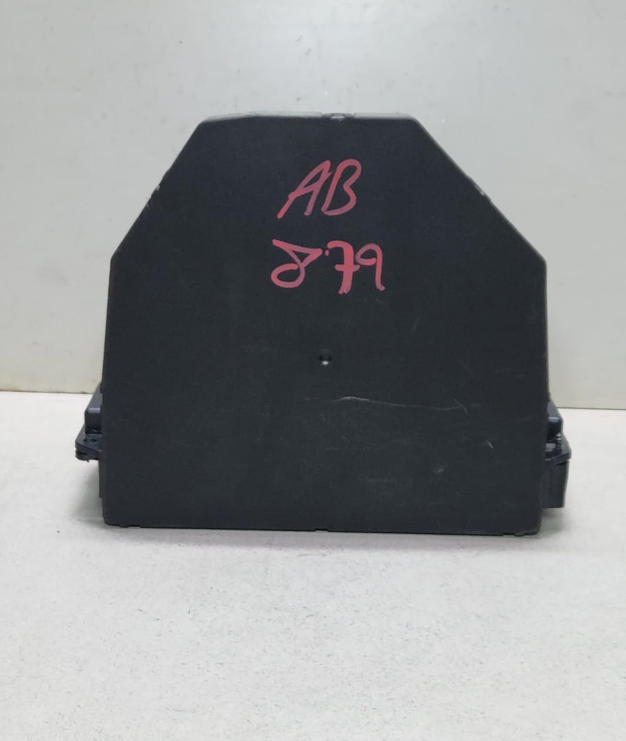 2012-16 Mercedes E200 Front SAM Fuse Box Control Module A2129004911 E-Class W212