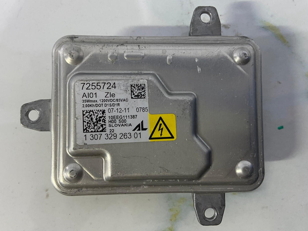OEM BMW  F01 F02 F06 Xenon HEADLIGHT Ballast Control Unit MODULE 7255724