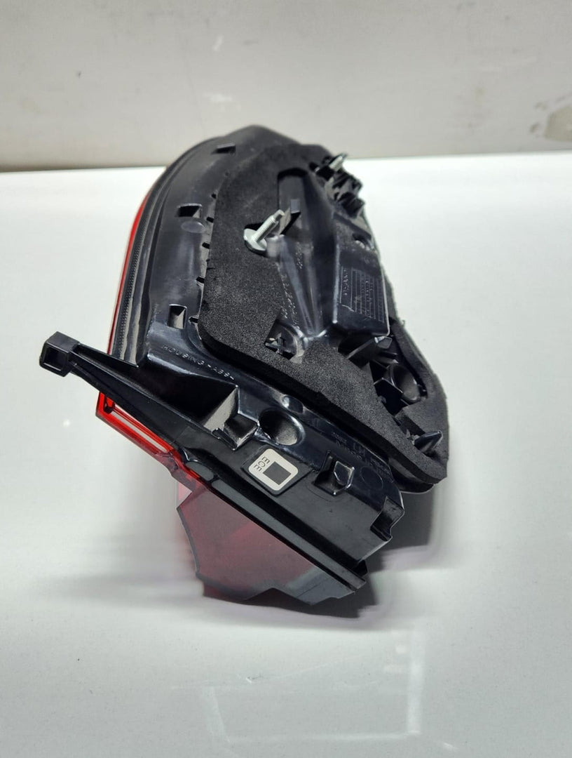 2017-2022 BMW 740i Tail Light Left H7985464302 7 Series G11 and G12 OEM 