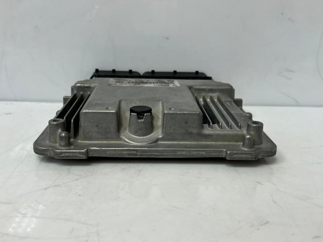 2011 BMW 3 Series E90 318D DDE  Bosch 0281017517 Engine Control Unit 8512043 OEM