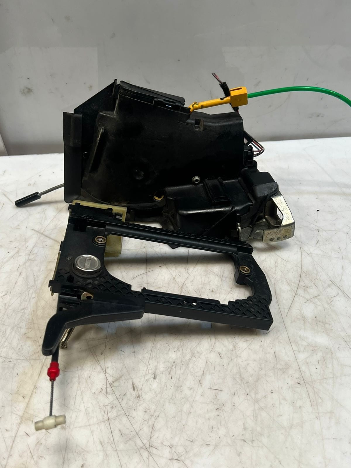 BMW 5 Series E39 Front Door Lock Mechanism Front Right 8235114 OEM