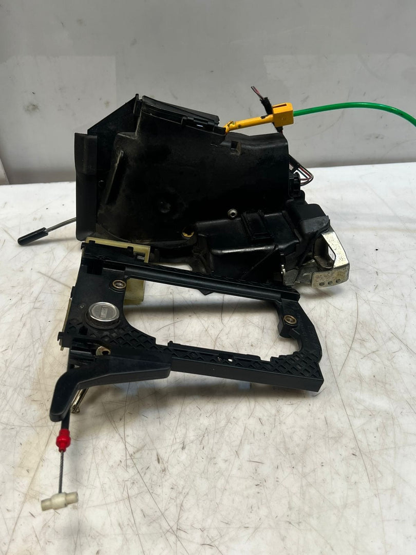 BMW 5 Series E39 Front Door Lock Mechanism Front Right 8235114 OEM