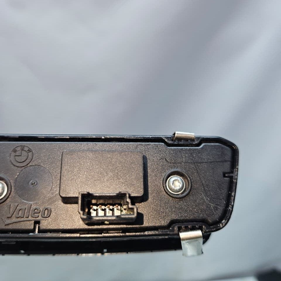 BMW X5 G7 Headlight Switch Control Unit 5A32842 OEM