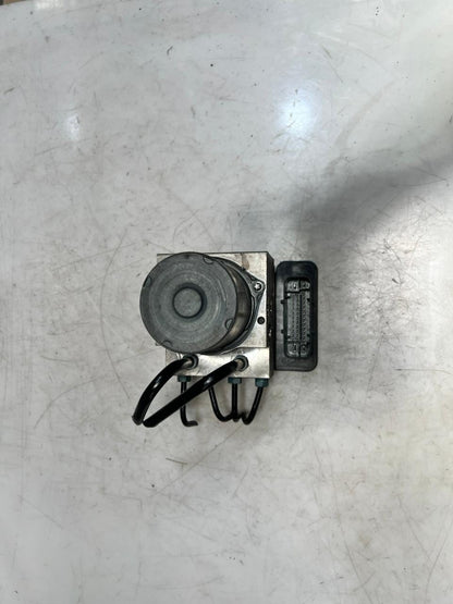 2014-2015 BMW X5 F15 and X6 F16 ABS Pump Control Module 6864790 USED