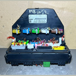 10-16 Mercedes-Benz W212 W204 Front SAM Module Relay Fuse Box A212 9002827 OEM