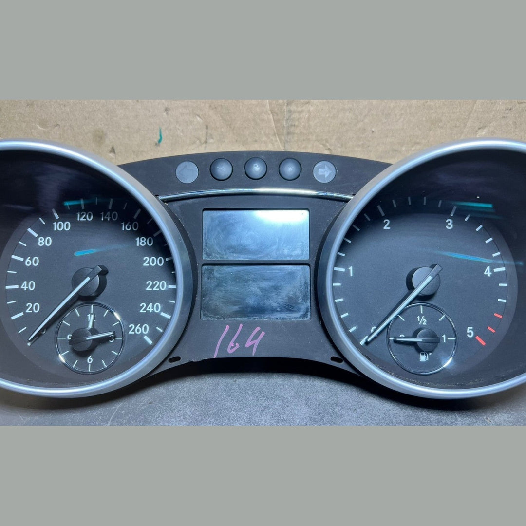 07-13 Mercedes-Benz W164 GL ML Kombiinstrument Tacho A164 9007900 OEM