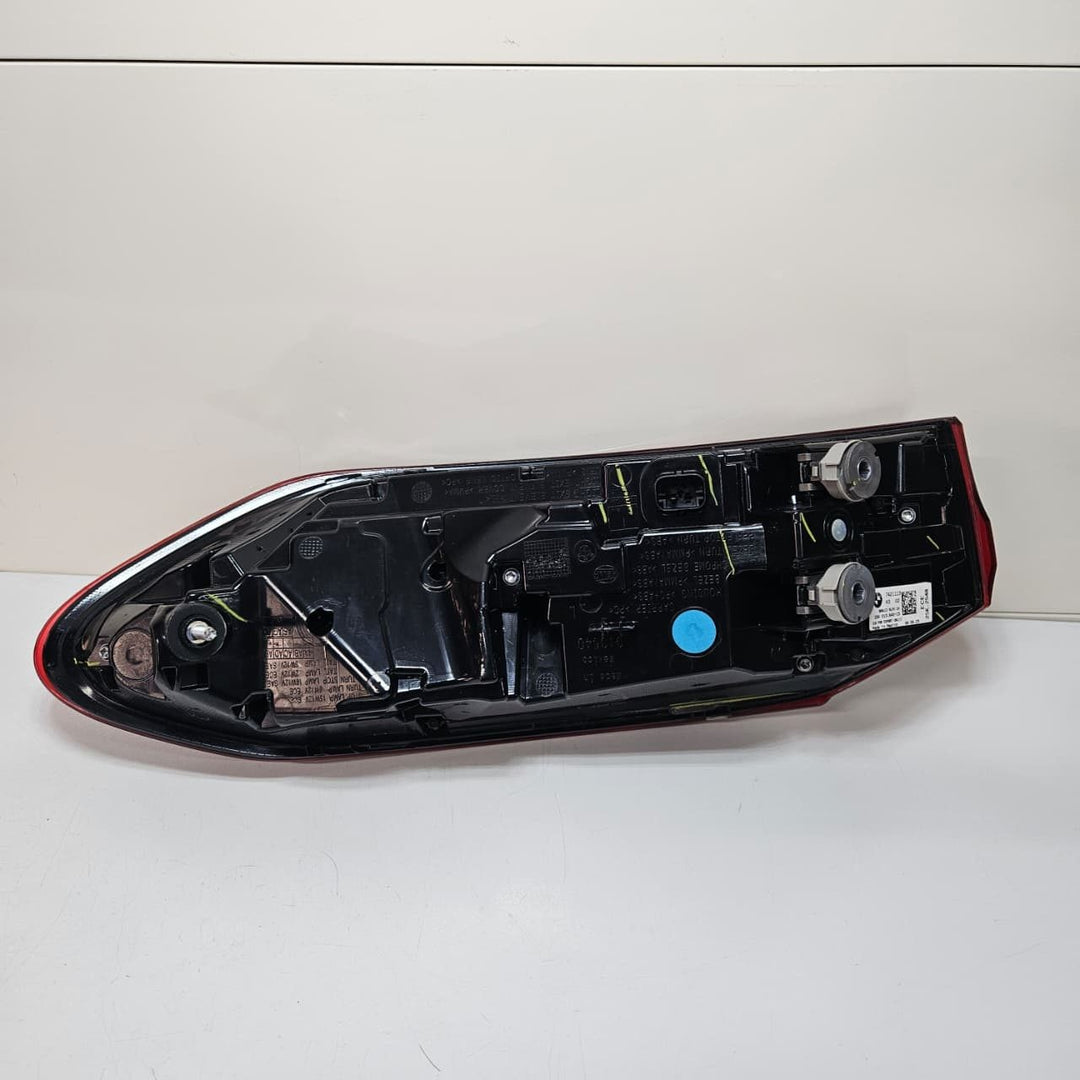 2019 BMW X6 G06 LCI Taillight Led Side Panel Left 7421113