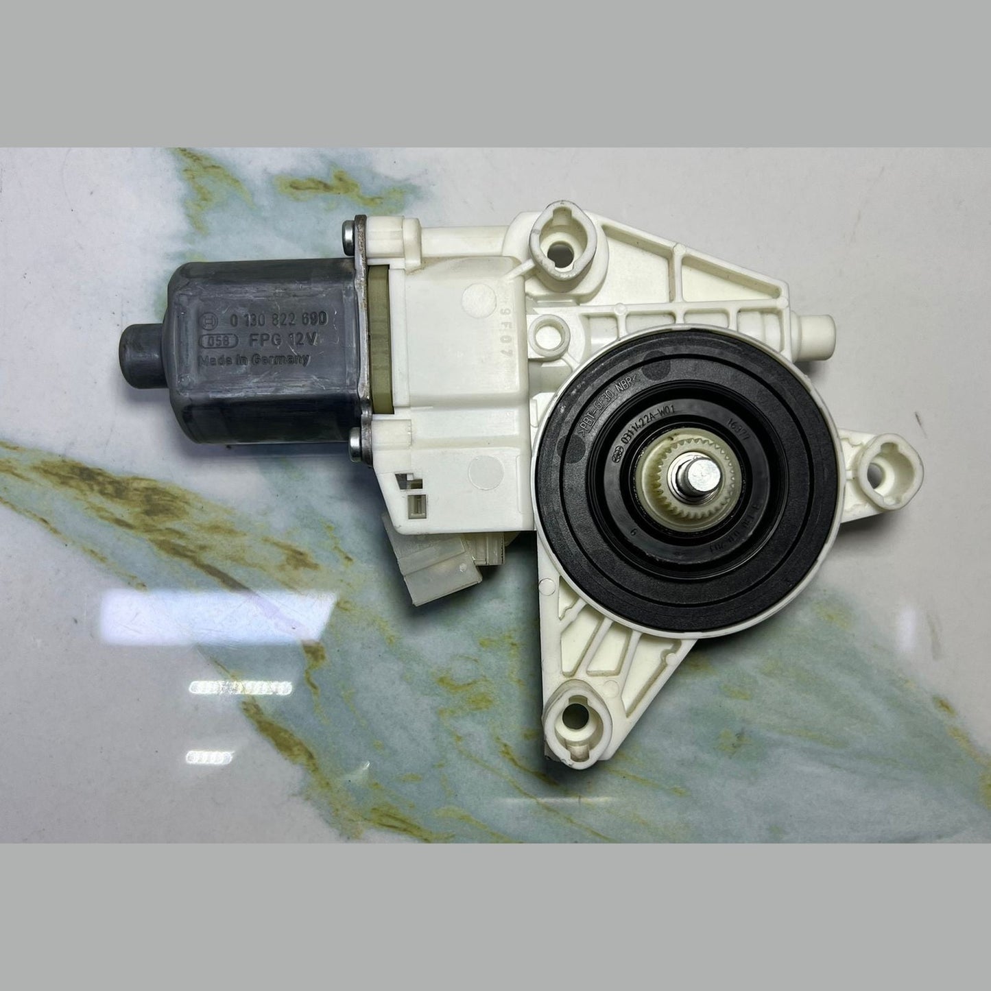13-18 Mercedes-Benz W246 B-Class CLA Window Motor Front Left Side A246 9065100