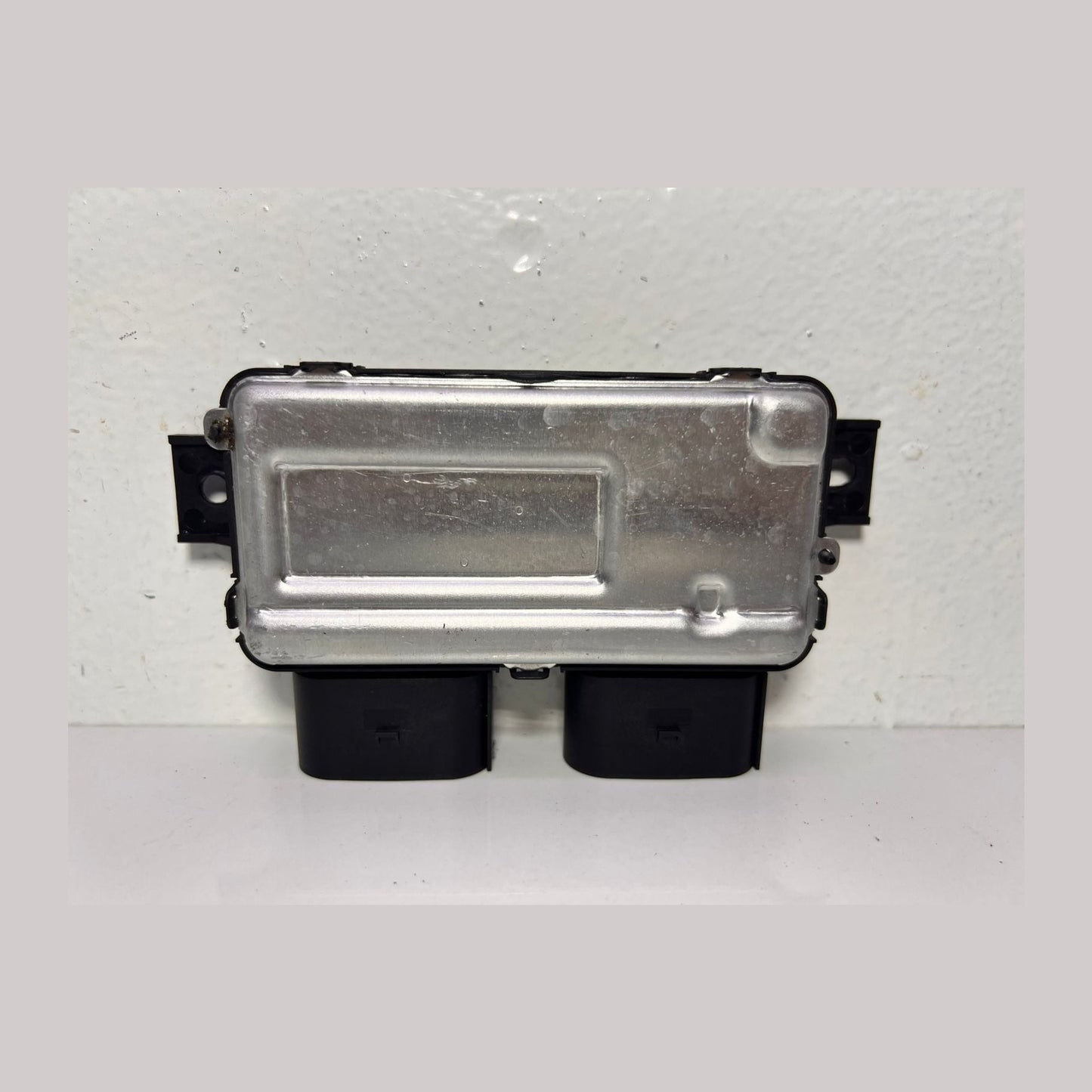 Mercedes-Benz Fuel Pump Driver Module A 000 9008214