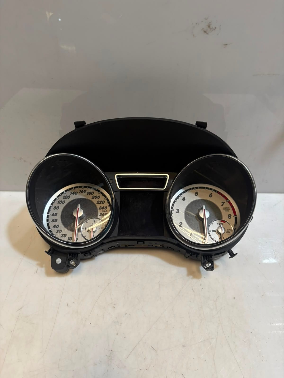 2013-2019 Mercedes-Benz CLA Instrument Cluster A1179007500