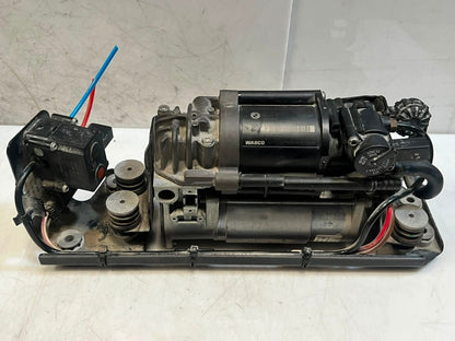 2010-2015 BMW 5' F01 F02 F10 F11 750Li Air Suspension Compressor 6794465 OEM
