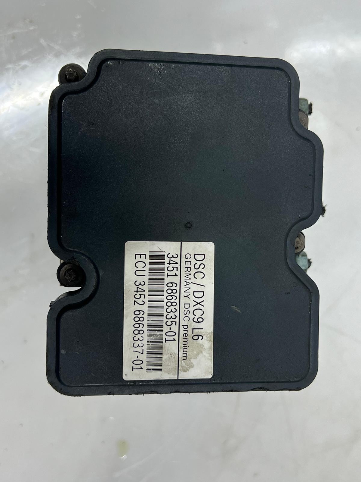 11-16 BMW 5' F10 F11 and 6' F06 F12 F13 528i Abs Pump Control Module 6868335