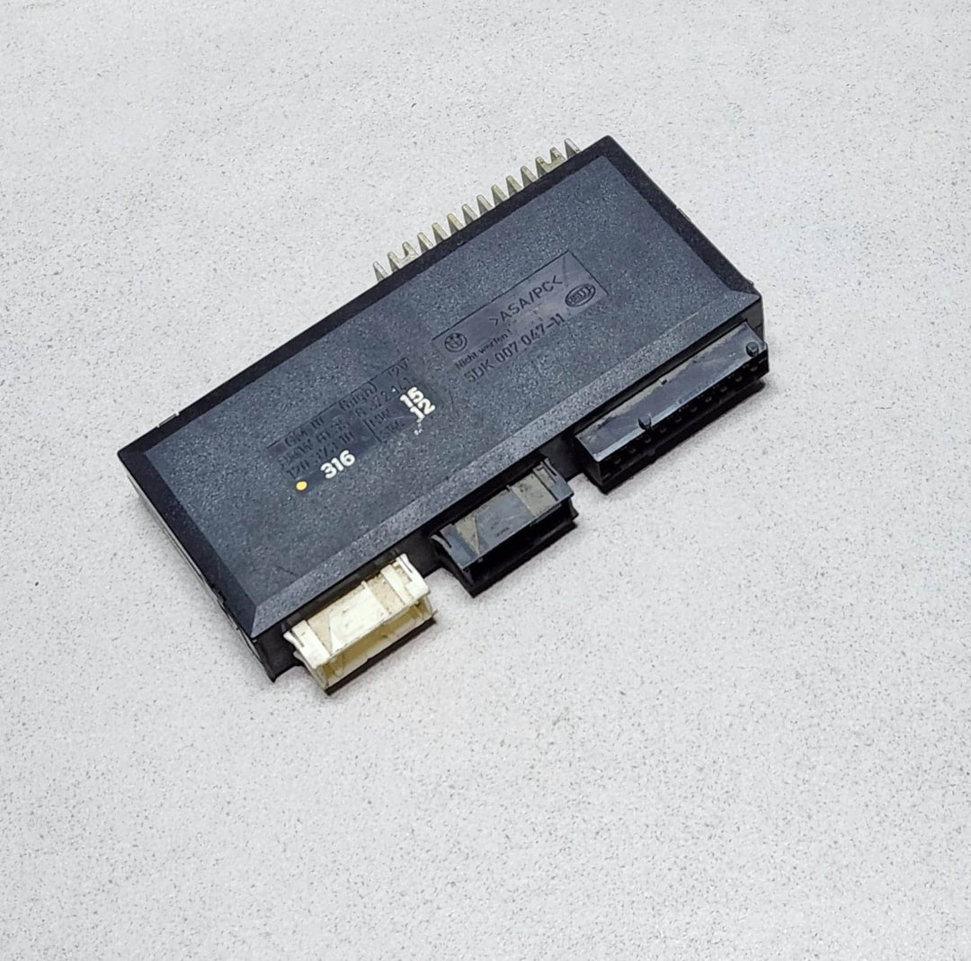 BMW 5 E39 7 E38 Body Control Module 8372141 OEM