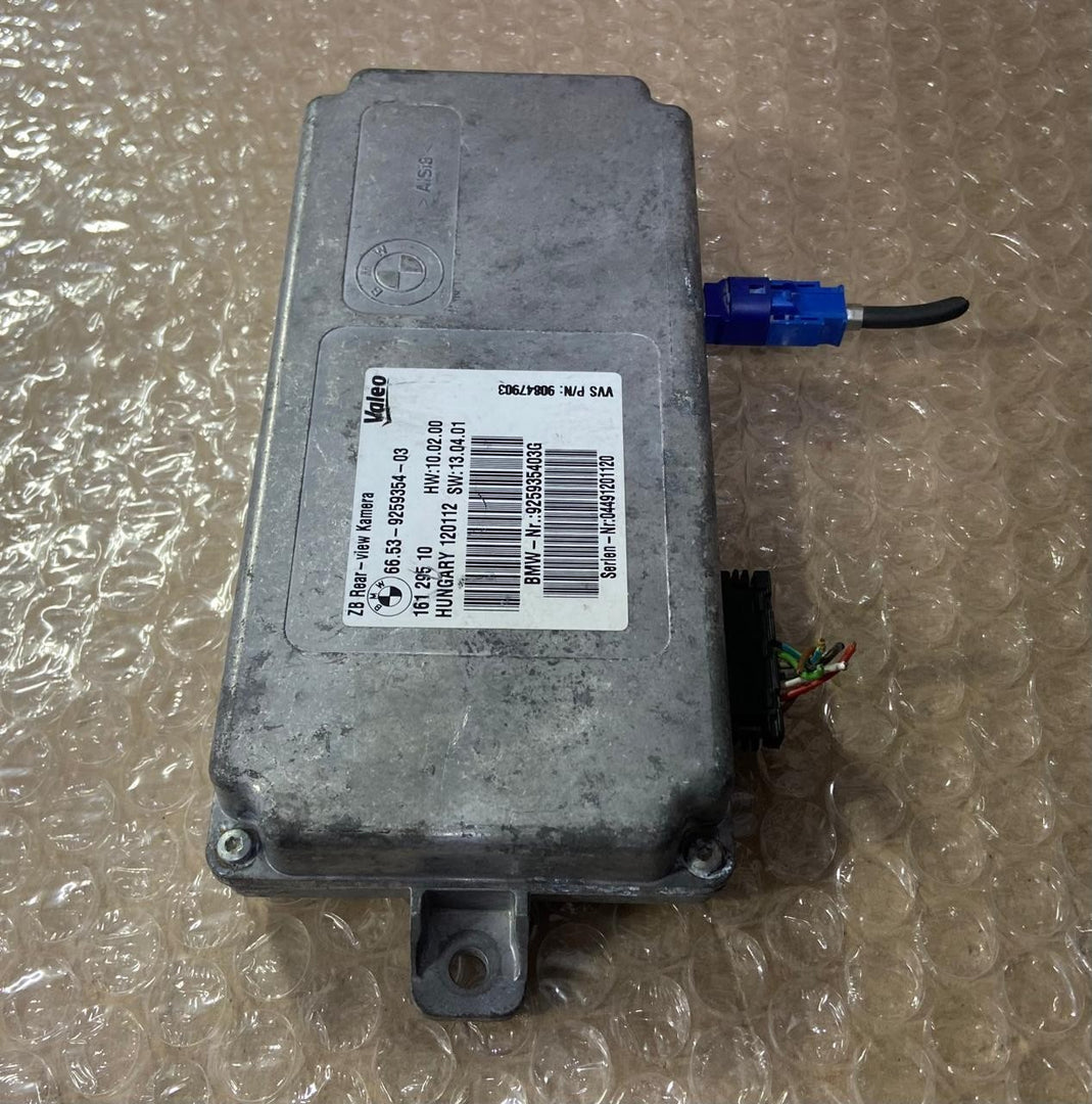 OEM BMW F10 5-SERIES 550i 2012 REAR VIEW BACK UP CAMERA CONTROL MODULE 9259354