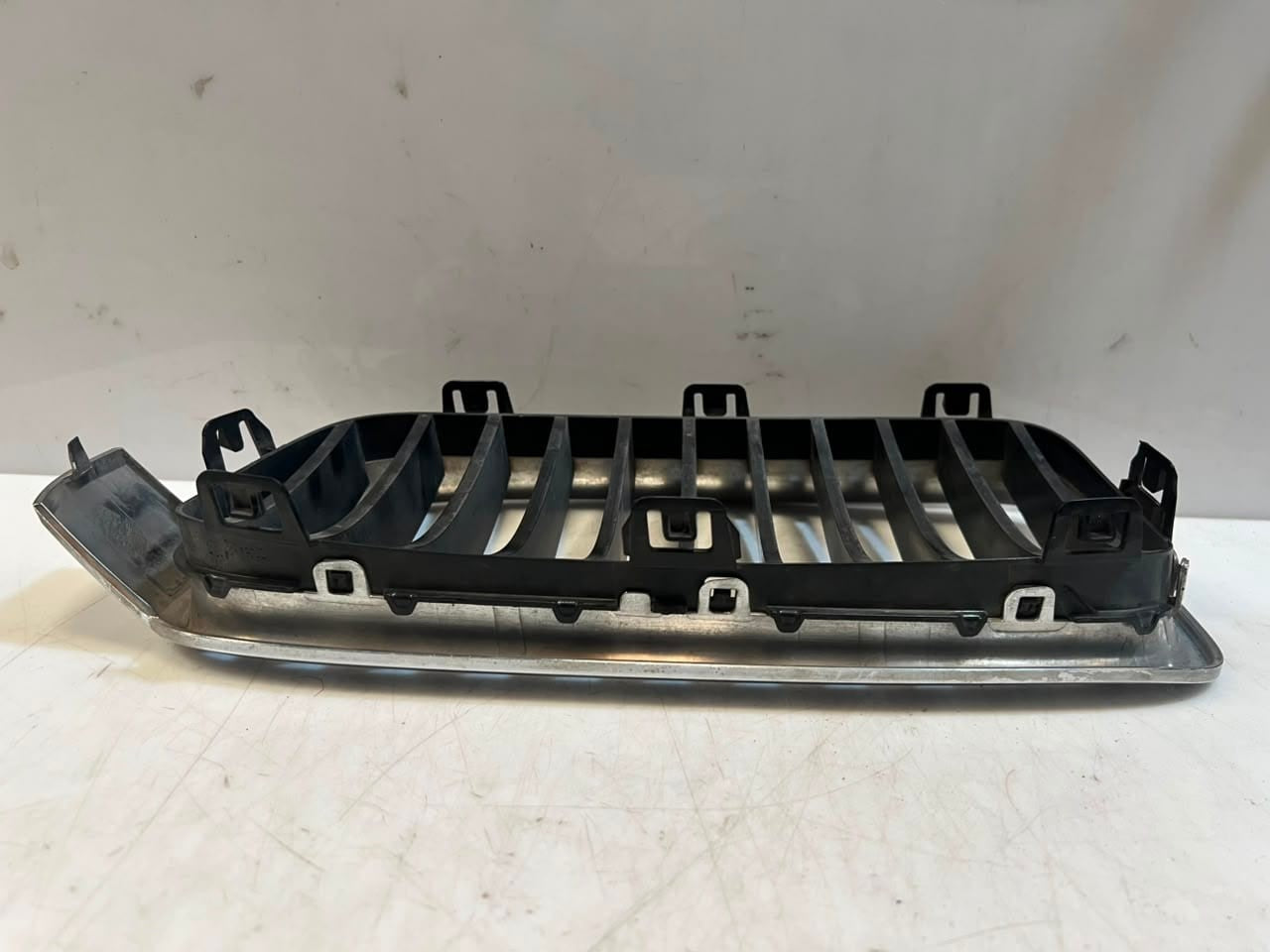 2012-2016 BMW 328i and F30/F31/F35 3 Series Front Grille 7295436 OEM