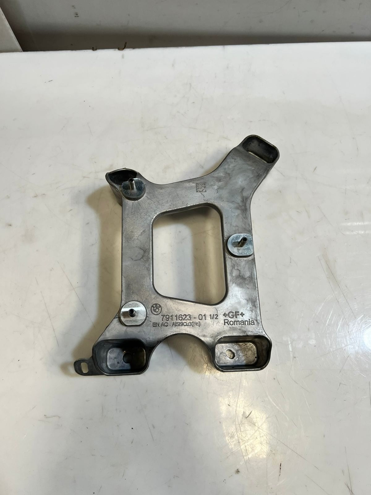 2023-2024 BMW  iX I20 xDrive Bracket FOR SRS CONTROL UNIT 7911623 OEM