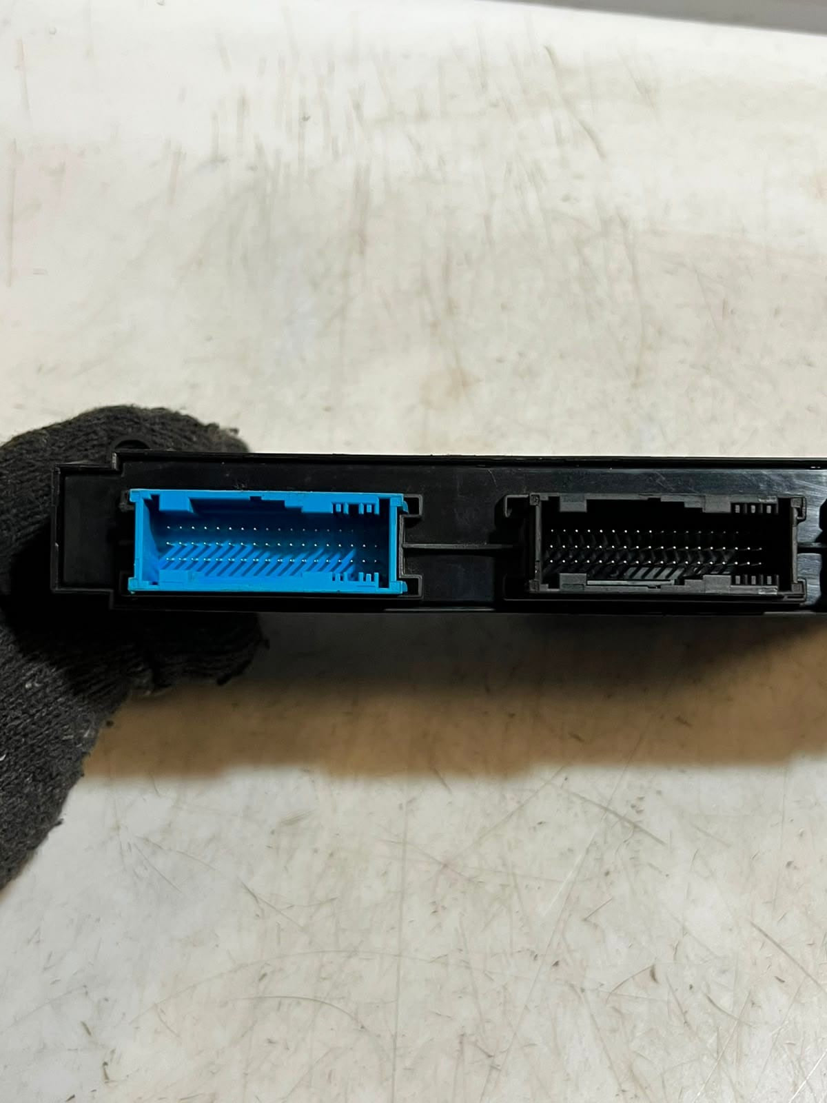 2011-2013 BMW F01 F02 F06 F10 F12 F13 528i Body Control Module 9286940 OEM