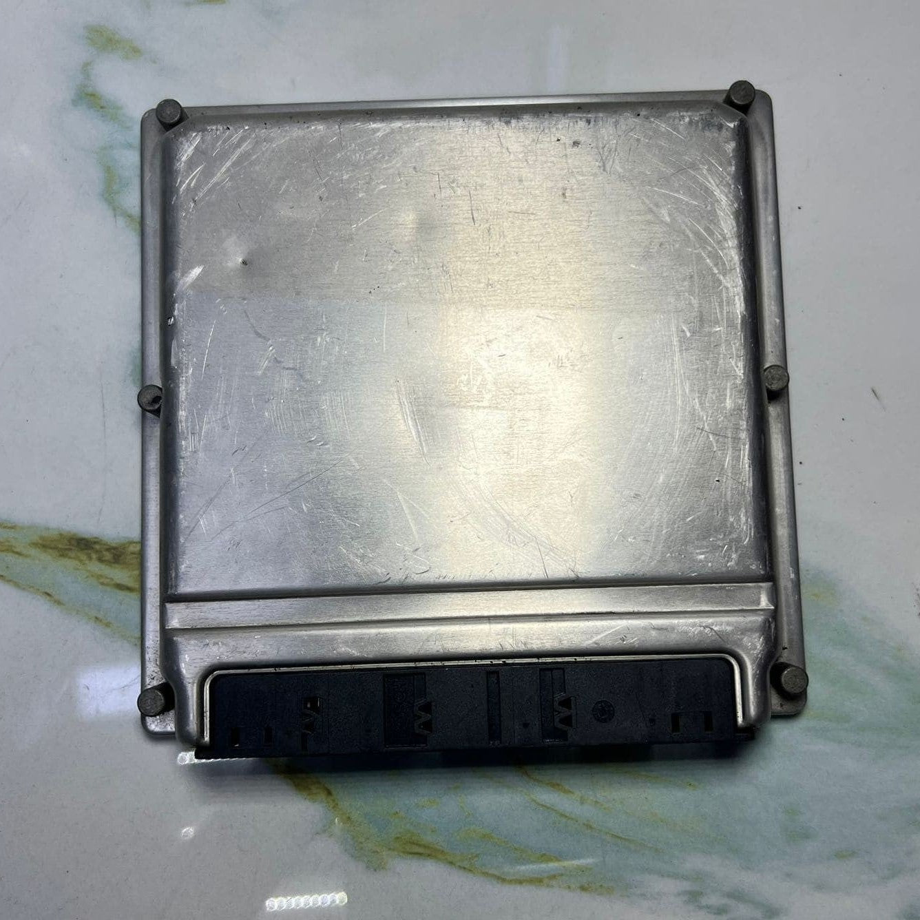 1999-2001 Mercedes-Benz ML430 Engine Control Unit A1121533879 ML430 and SL R230 