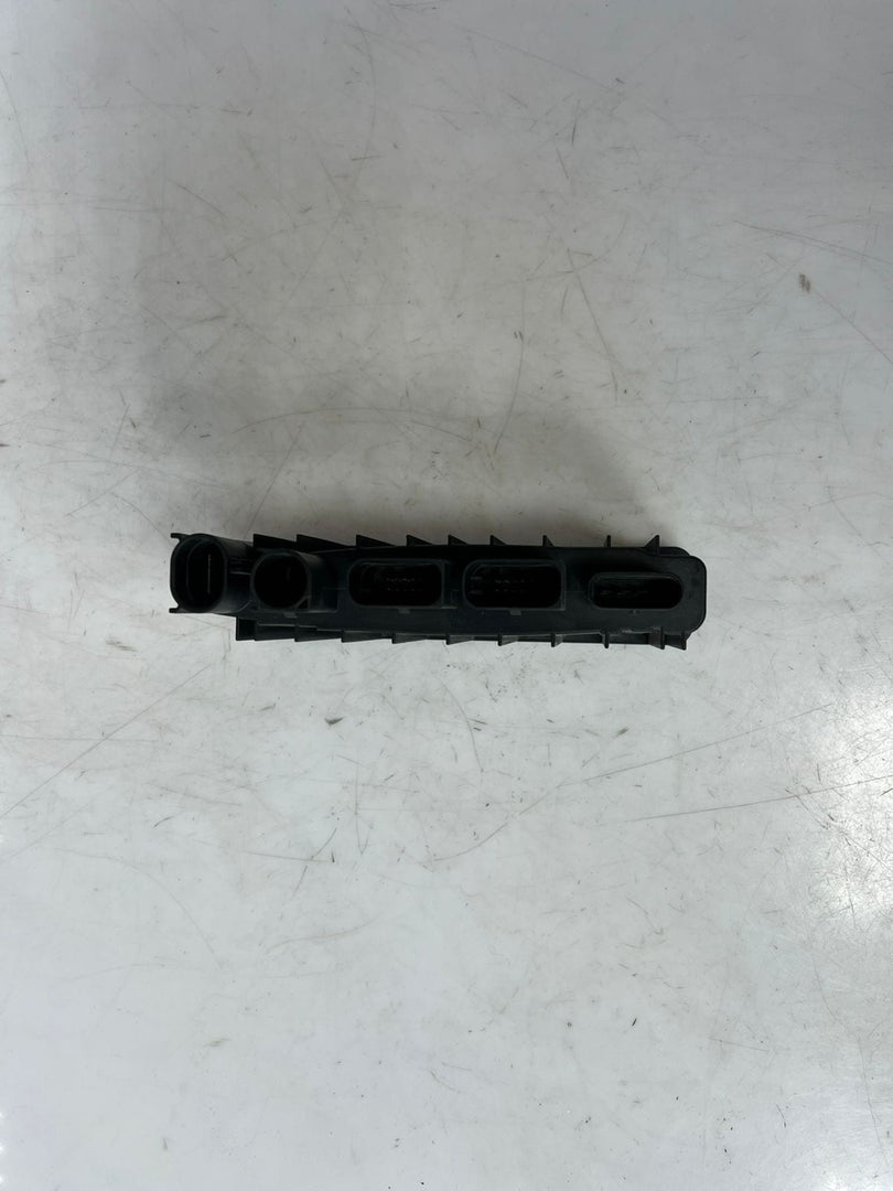 BMW X2 2 Series F39 F46 Power Distribution Unit 8581253 OEM
