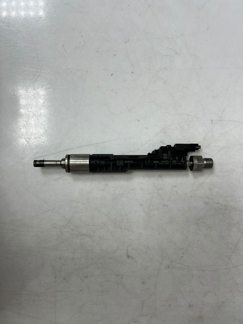 2016-2018 BMW F22 F30 F32 E89 F80 F82 F87 M2 M3 M4 Fuel Injector 7639994 OEM