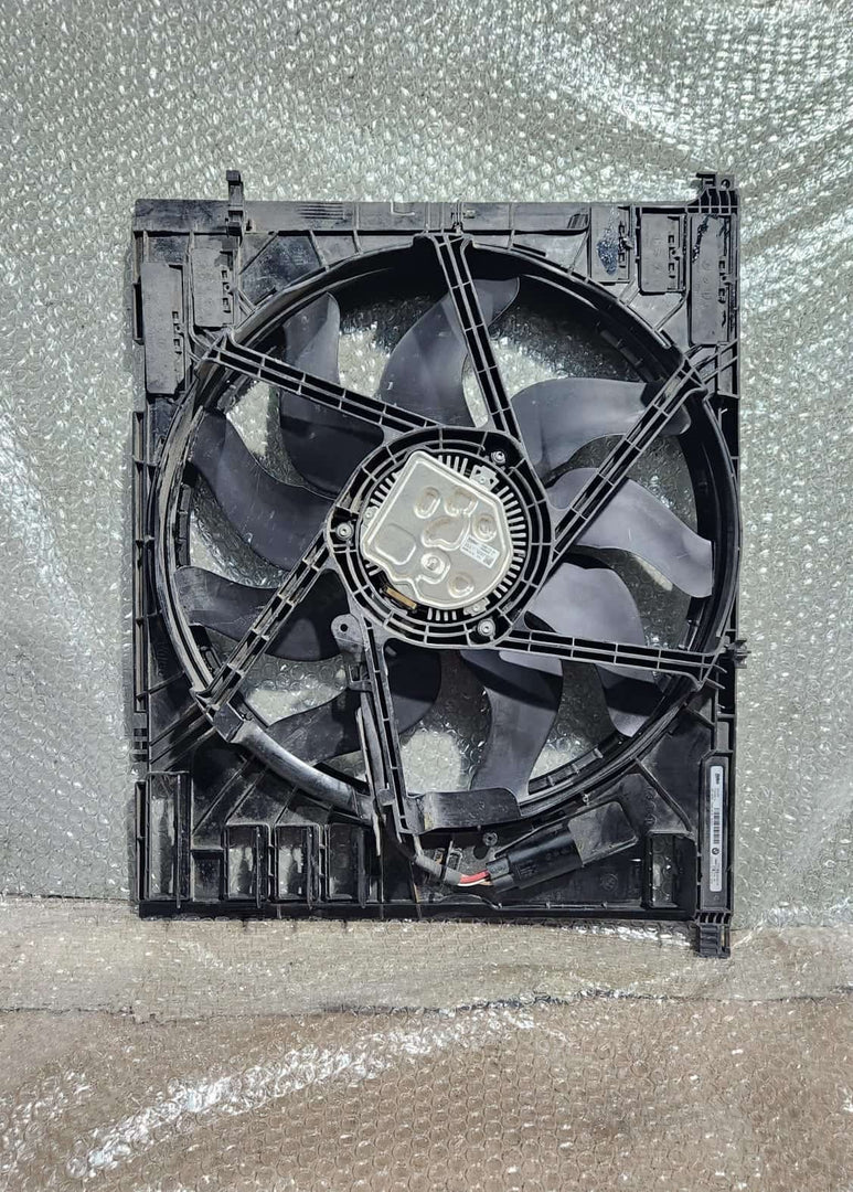 2023-2025 BMW i4 Radiator Cooling Fan 9886712 i4 G26 E-Drive 40M