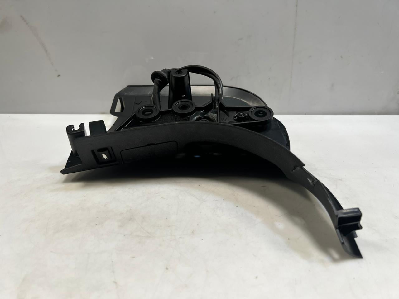 BMW 3' 4' F30 F31 F34 F32 Front Right Lateral Trim Panel Cover 7291092 OEM