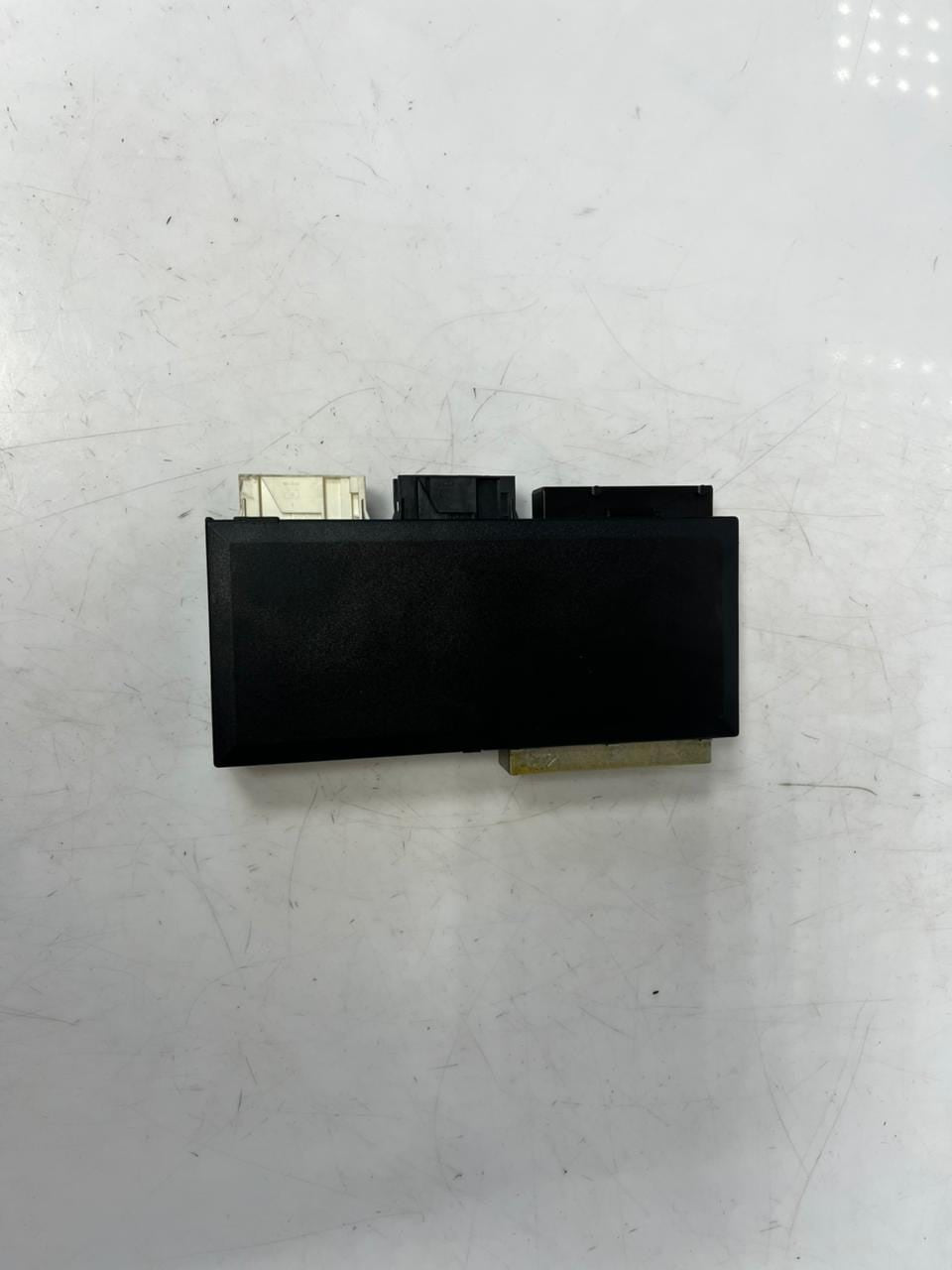 BMW 5 Series E39 523I Comfort Control Unit ECU 8372143 OEM