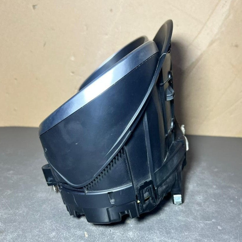 2017-2020 Mercedes-Benz W470 X-Class Instrument Cluster Speedometer A470 9009402