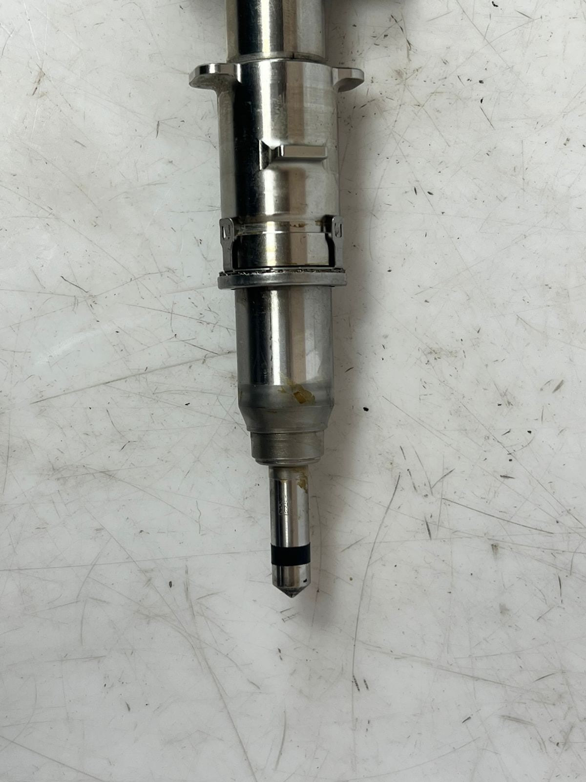BMW 3, 5, 6, and 7-Series Direct Fuel Injector 7565138 - 02 OEM