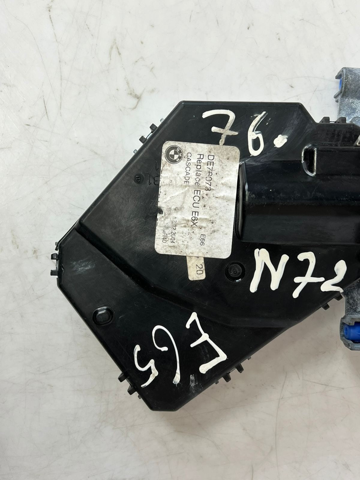 2002-2005 BMW 7 E65 E66 IGNITION MODULE START STOP KEY 5WK48017 6941225