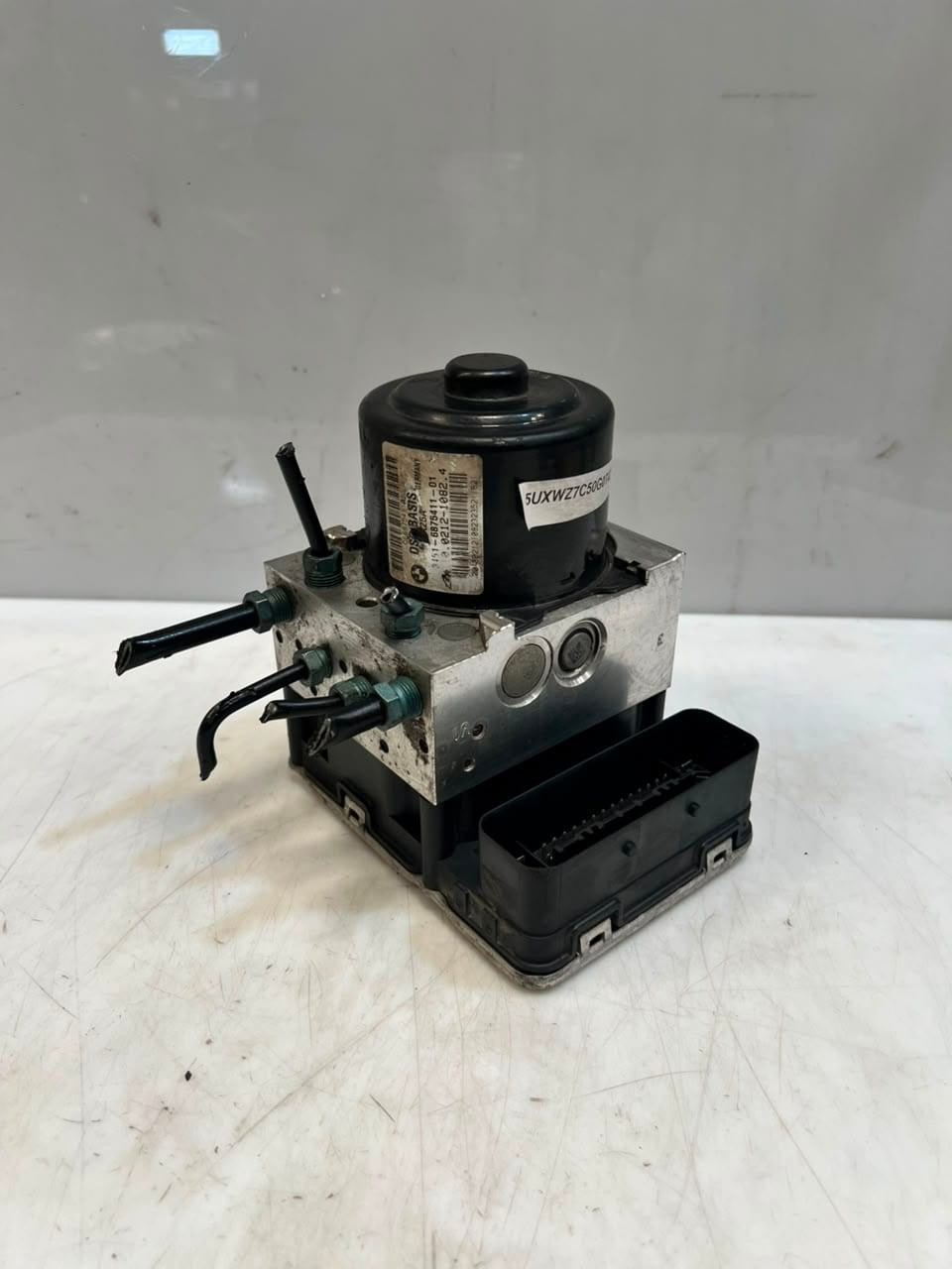 2014 BMW X3 F25 X4 F26 ABS Pump DSC HYDRAULIC Module 6875412 OEM
