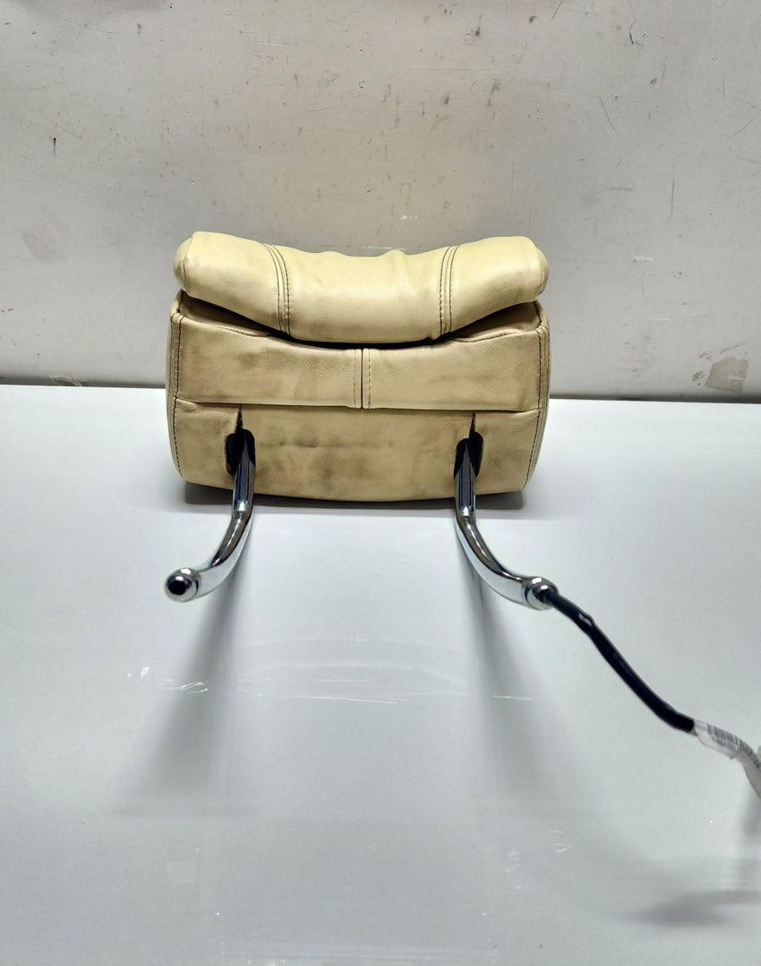 2012-2018 BMW 640i Head Restraint Comfort Seat Leather Right 8025078 F12 640i