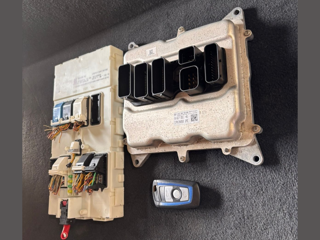 BMW 3 SERIES F30 F31 F10 320i N20 B20B COMPLETE ECU FEM WITH KEY - 8617551
