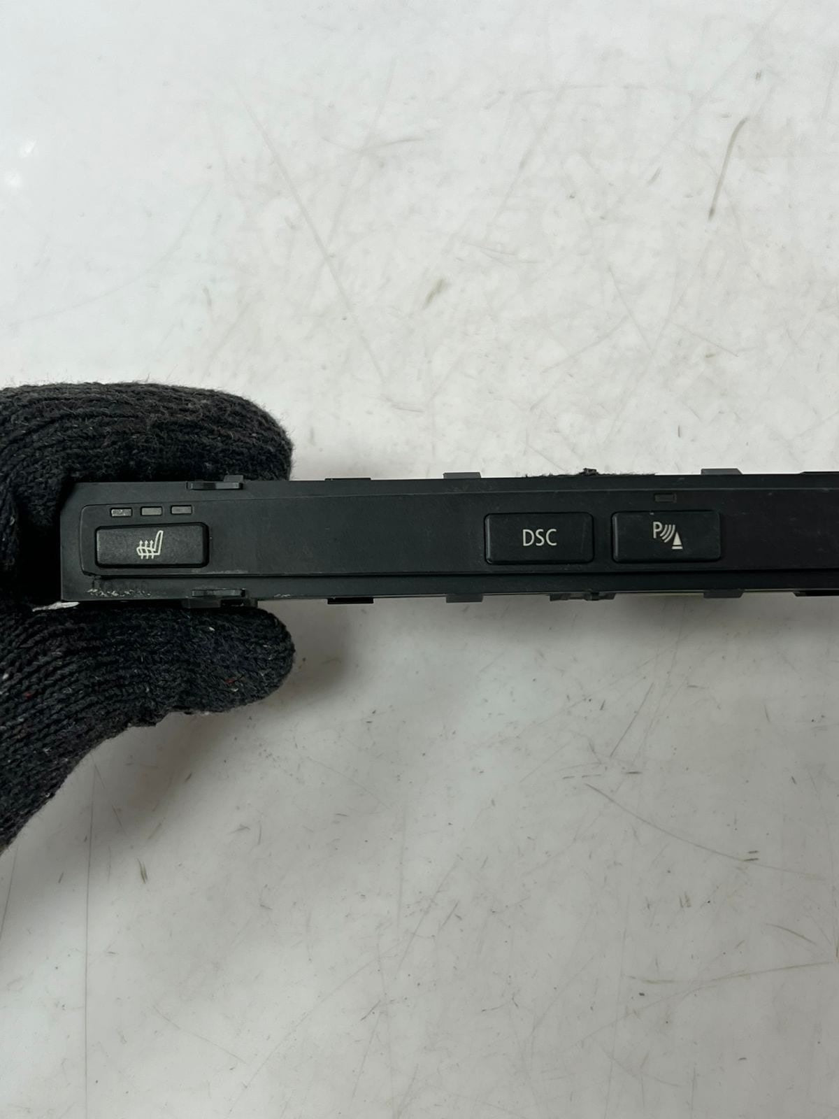 2003-2009 BMW 525i 5 Series E60 E61 SEDAN Seat Heating Switch MODULE 6944965 OEM