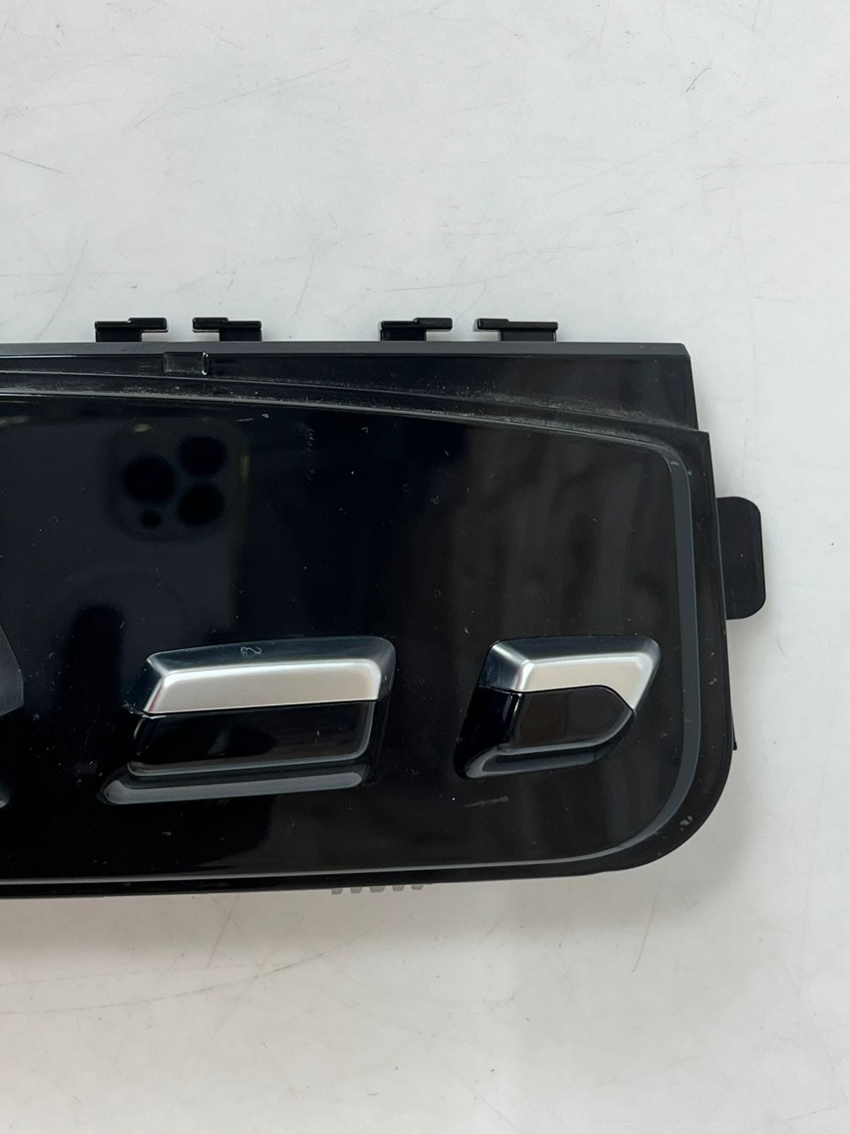 16-19 BMW 750i M550i F90 G11 G12 G30 Front Right Seat Adjustment Switch 9384520